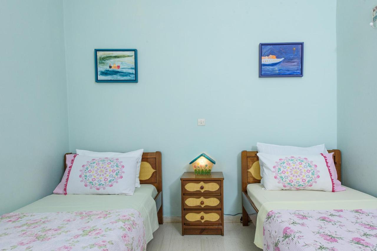 Aegina'S Flowers House Exterior foto