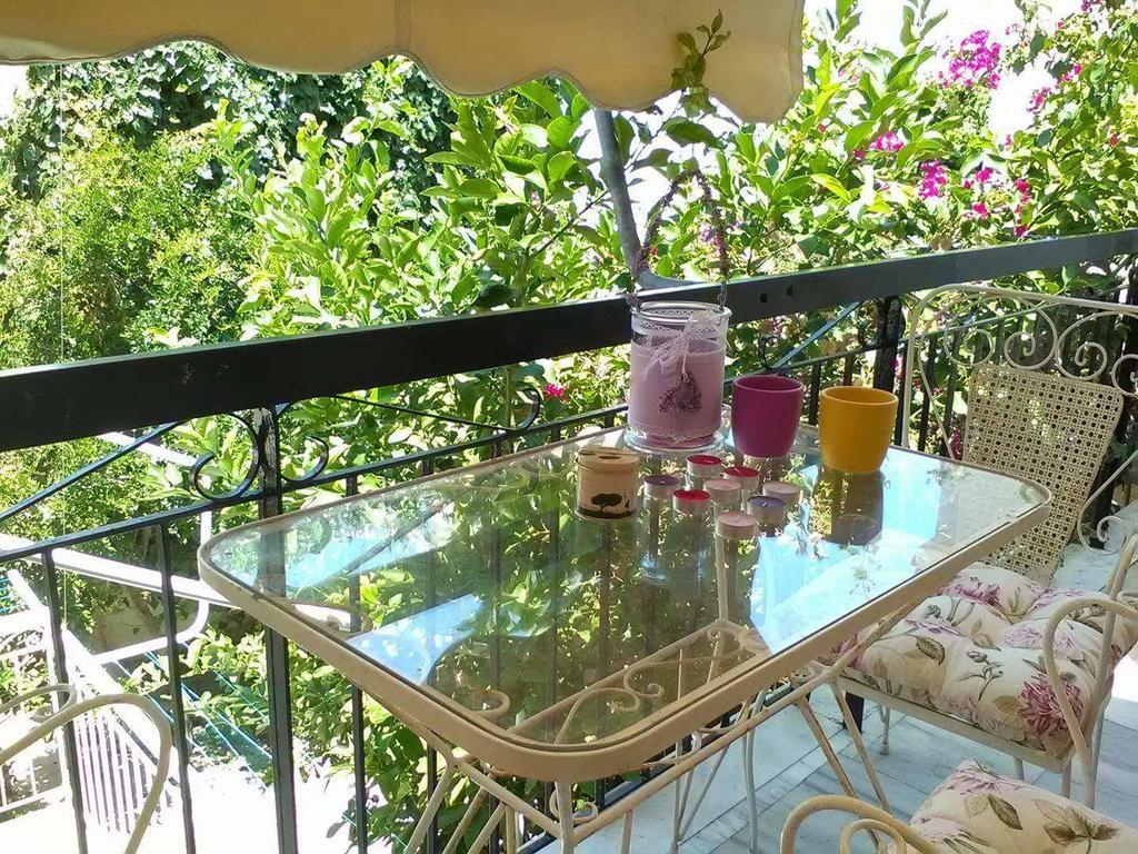 Aegina'S Flowers House Exterior foto